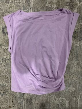 Anthropologie Lavender Purple Seamless Cap sleeve & fitted @ waist Top